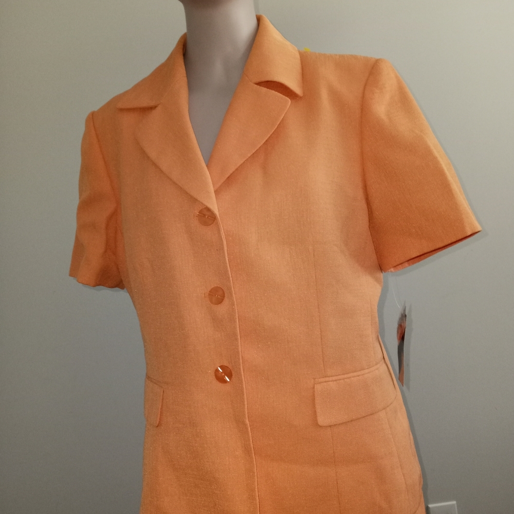 Le suit orange skirt suit set size 10 petite new with tags - Picture 8 of 8